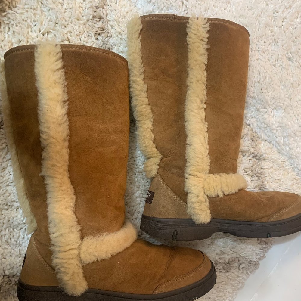 UGG Sunburst Tall, womens size 10, color chestnut